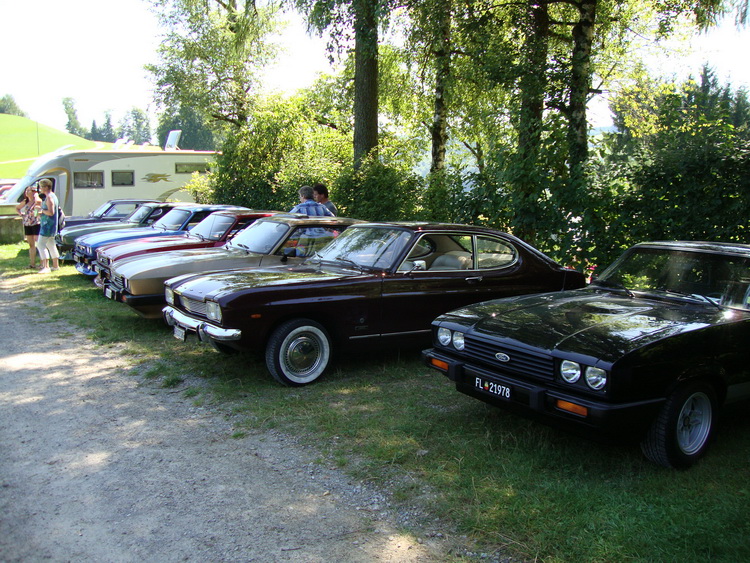 Im Vordergrund ein komplett restaurierter Ford Capri III 2.3 S
In the foreground a completely restored Ford Capri III 2.3 S
Au premier plan, une Ford Capri III 2.3 S entièrement restaurée Im Vordergrund ein komplett restaurierter Ford Capri III 2.3 S
In the foreground a completely restored Ford Capri III 2.3 S
Au premier plan, une Ford Capri III 2.3 S entièrement restaurée